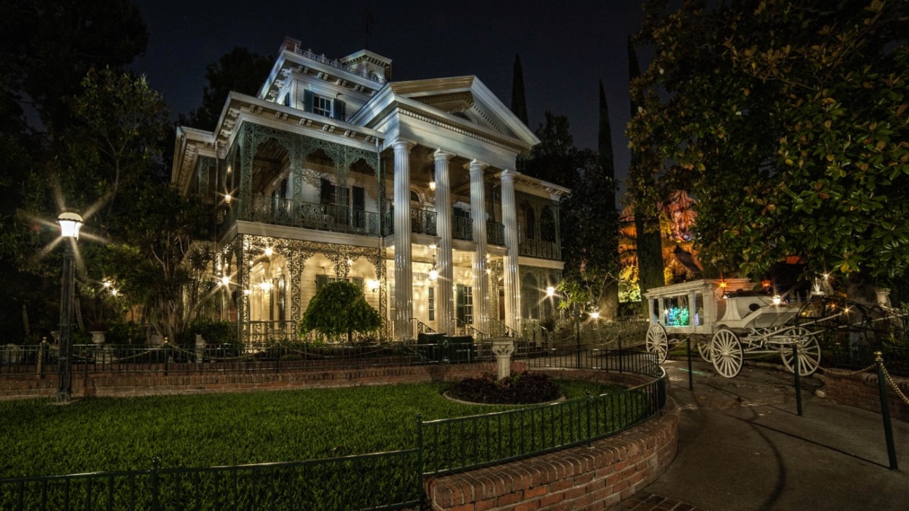 Halloween Haunted Attractions A History